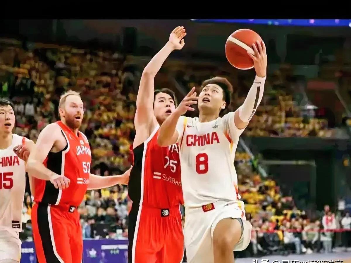 中国男篮获得国际友谊赛季军，实力受肯定