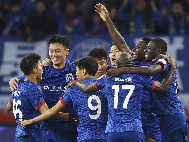 关于3-2！足协杯上海海港卫冕失败，没有中锋上海申花学阿森纳的信息