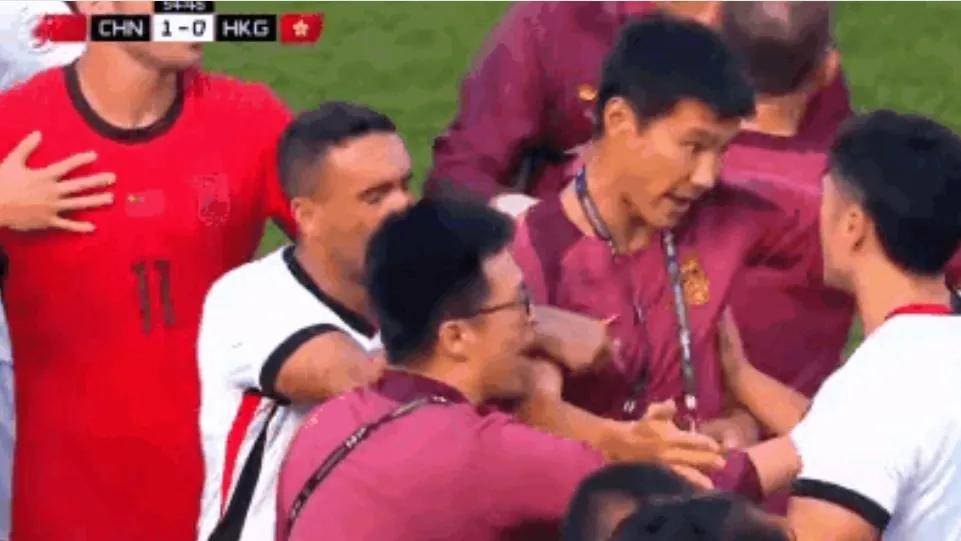 国足1：0小胜中国香港，谢文能表现疲软或遭抛弃的简单介绍