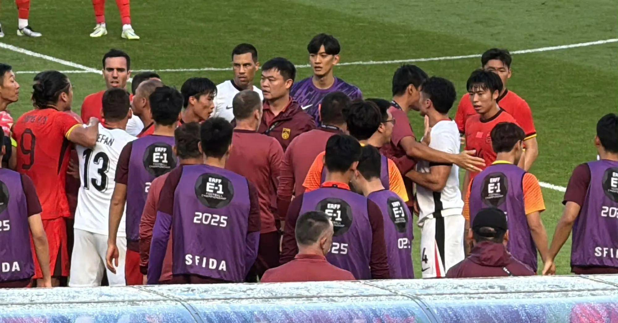 0-4！比国足还差，亚洲冠军10轮0胜，仅积5分沦为垫底，一蹶不振