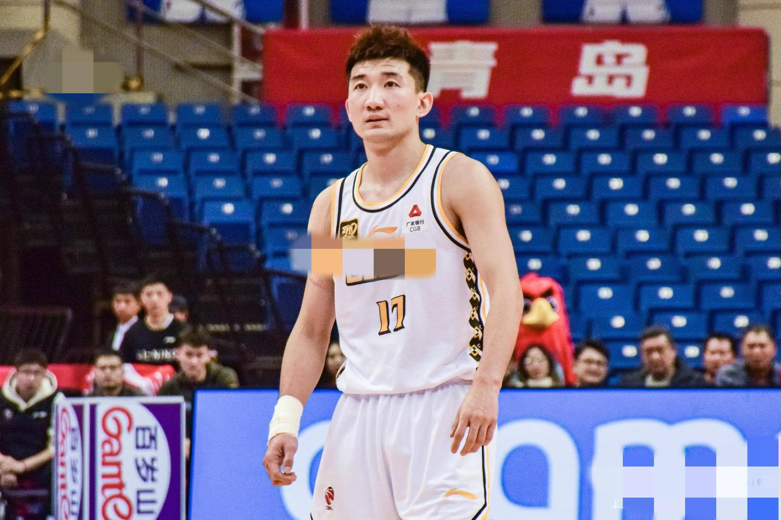 杨瀚森夏联场均10分5板23帽屡次贡献惊艳妙传的简单介绍